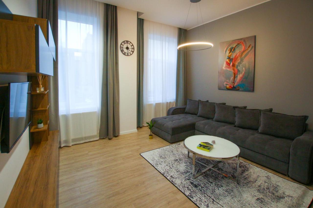 Mianelly Center Apartment Констанца Екстериор снимка