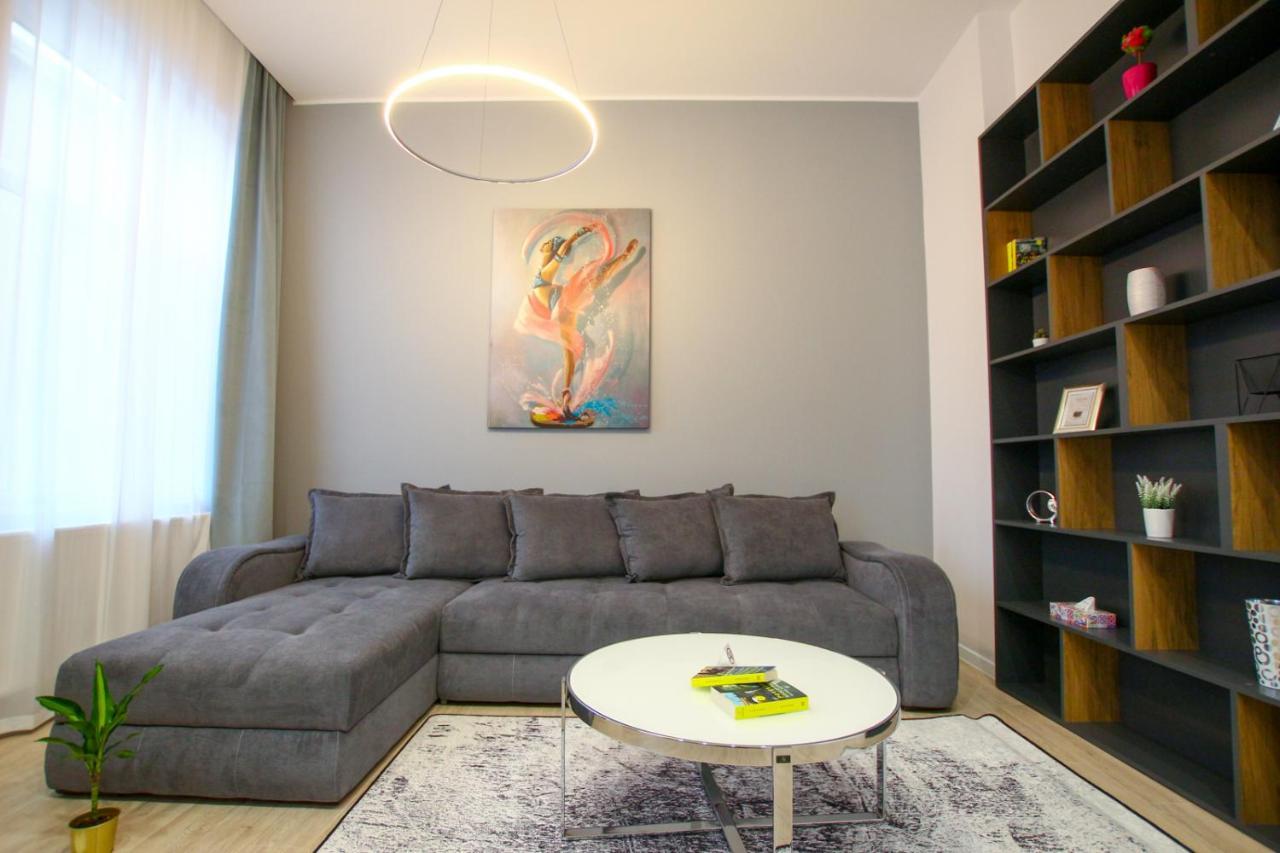 Mianelly Center Apartment Констанца Екстериор снимка