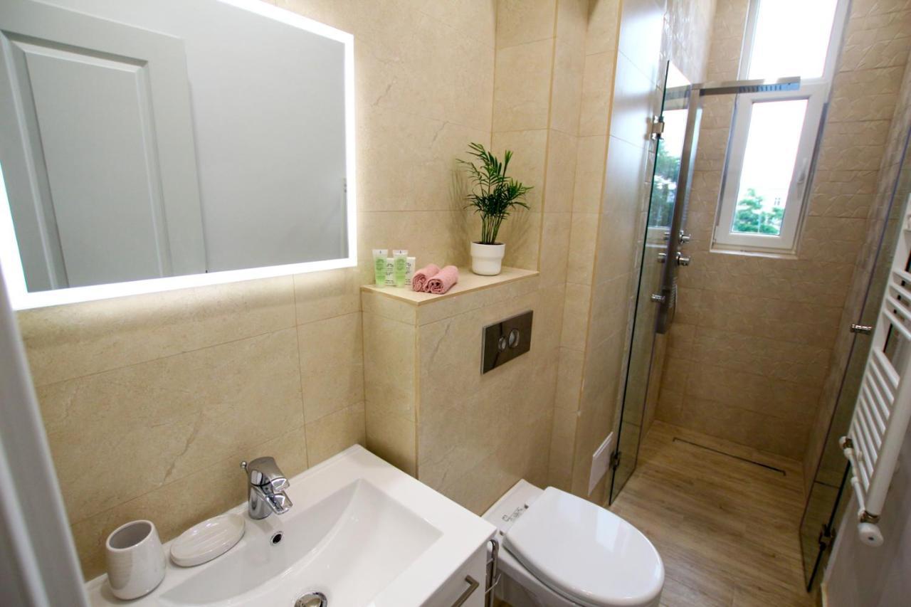 Mianelly Center Apartment Констанца Екстериор снимка